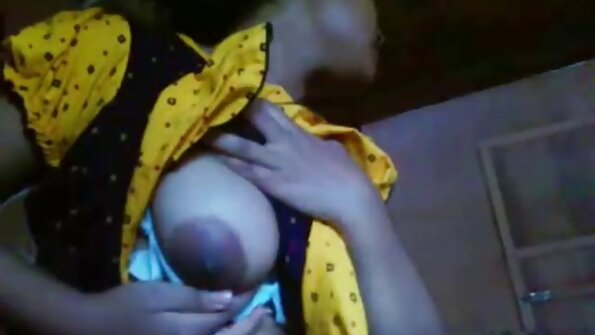 Nauljena beba Luna Star masturbira na podu film seks turk